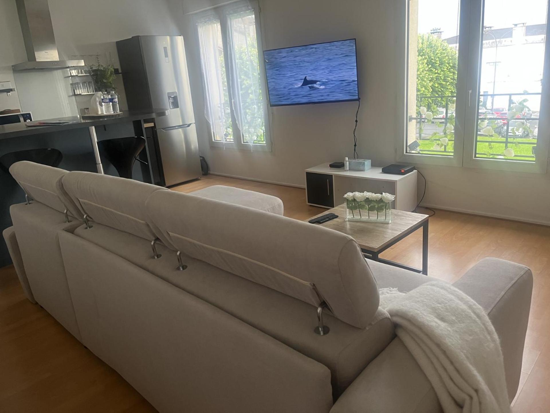 Wondersuite Appartement - Centre Ville Avec Parking Couvert -15Mn De Paris Et 10 Mn De Stade De France, Wifi, Netflix Deuil-la-Barre Ngoại thất bức ảnh